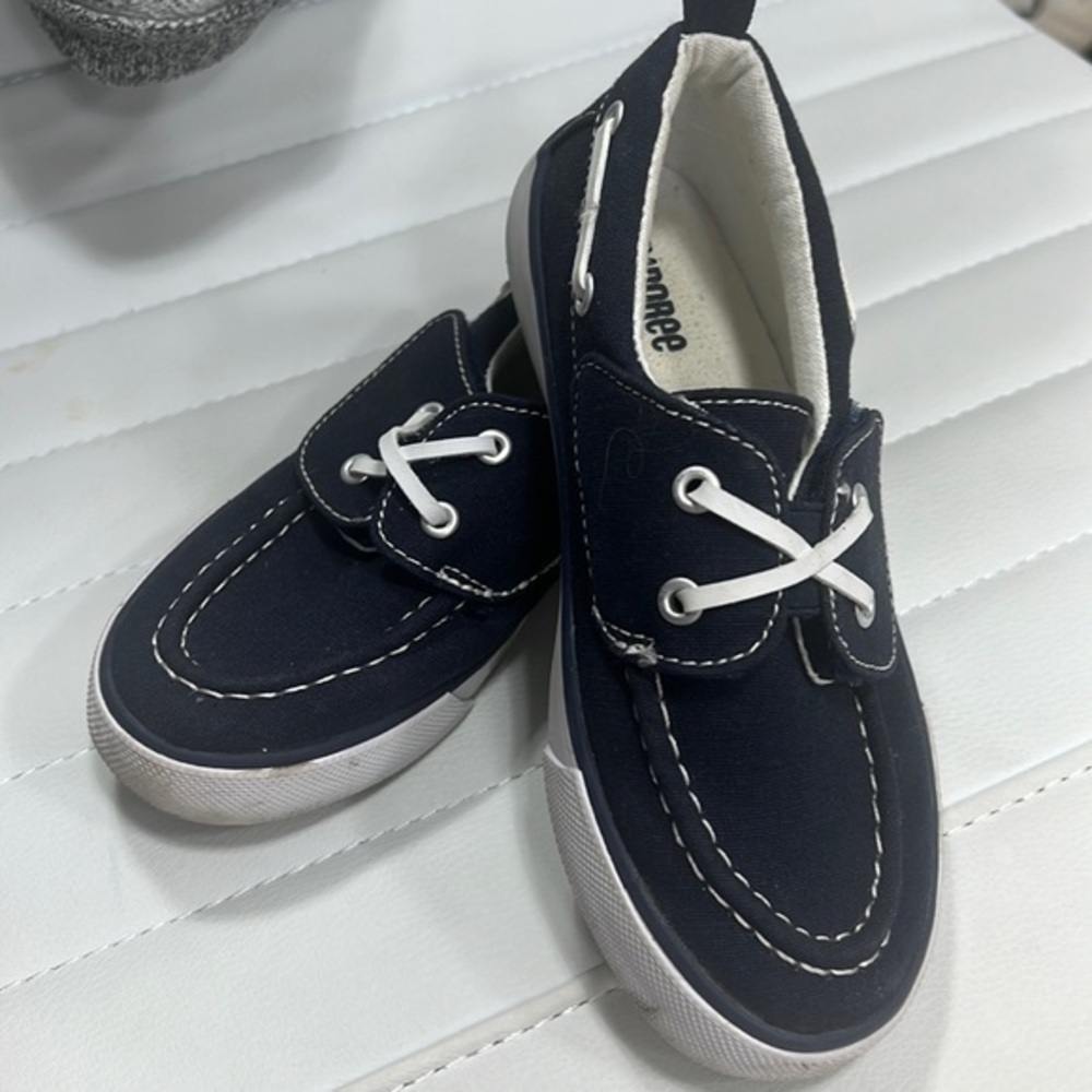 Boys size 12 shoe